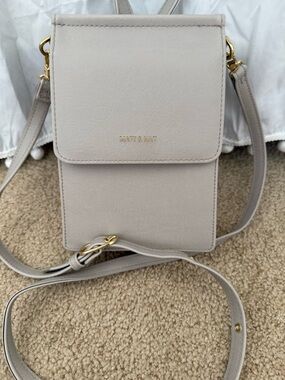 Matt & Nat Light Taupe Crossbody Phone Bag